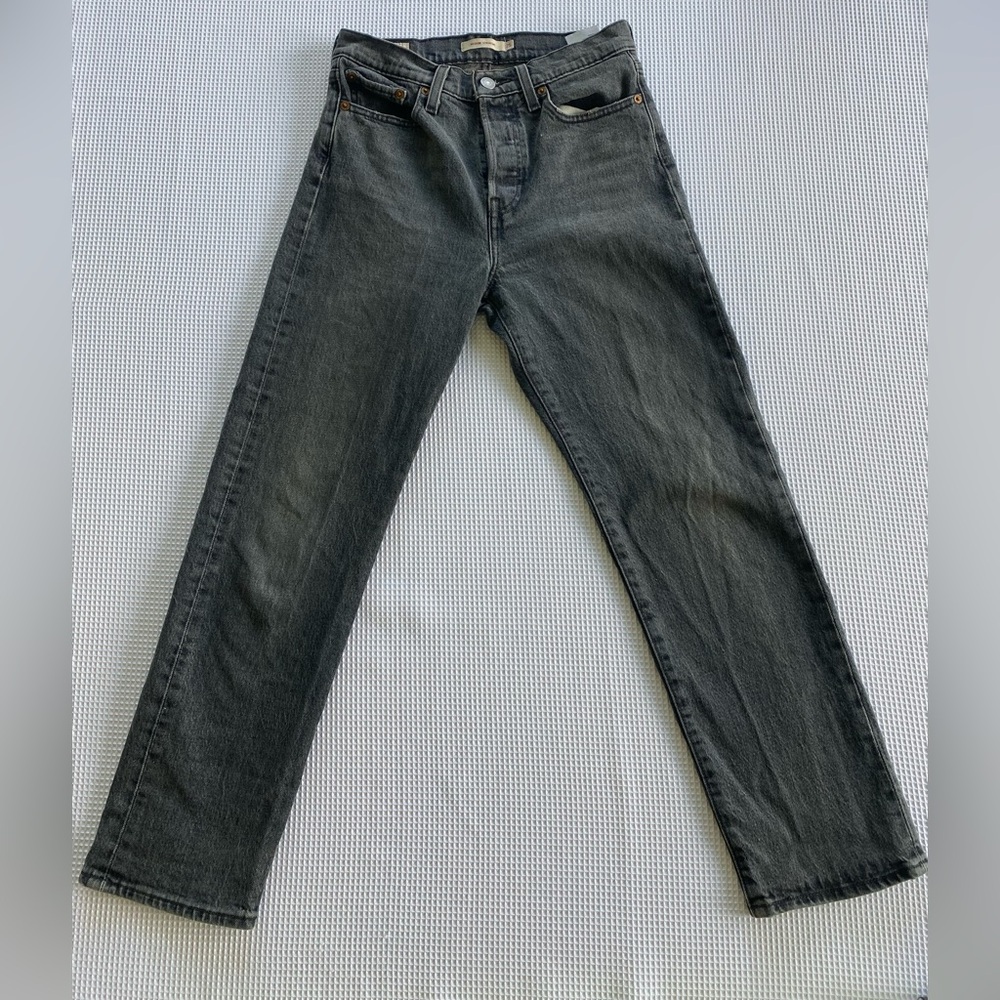 Levi’s Wedgie Straight Jeans Washed Black Size 25 L26